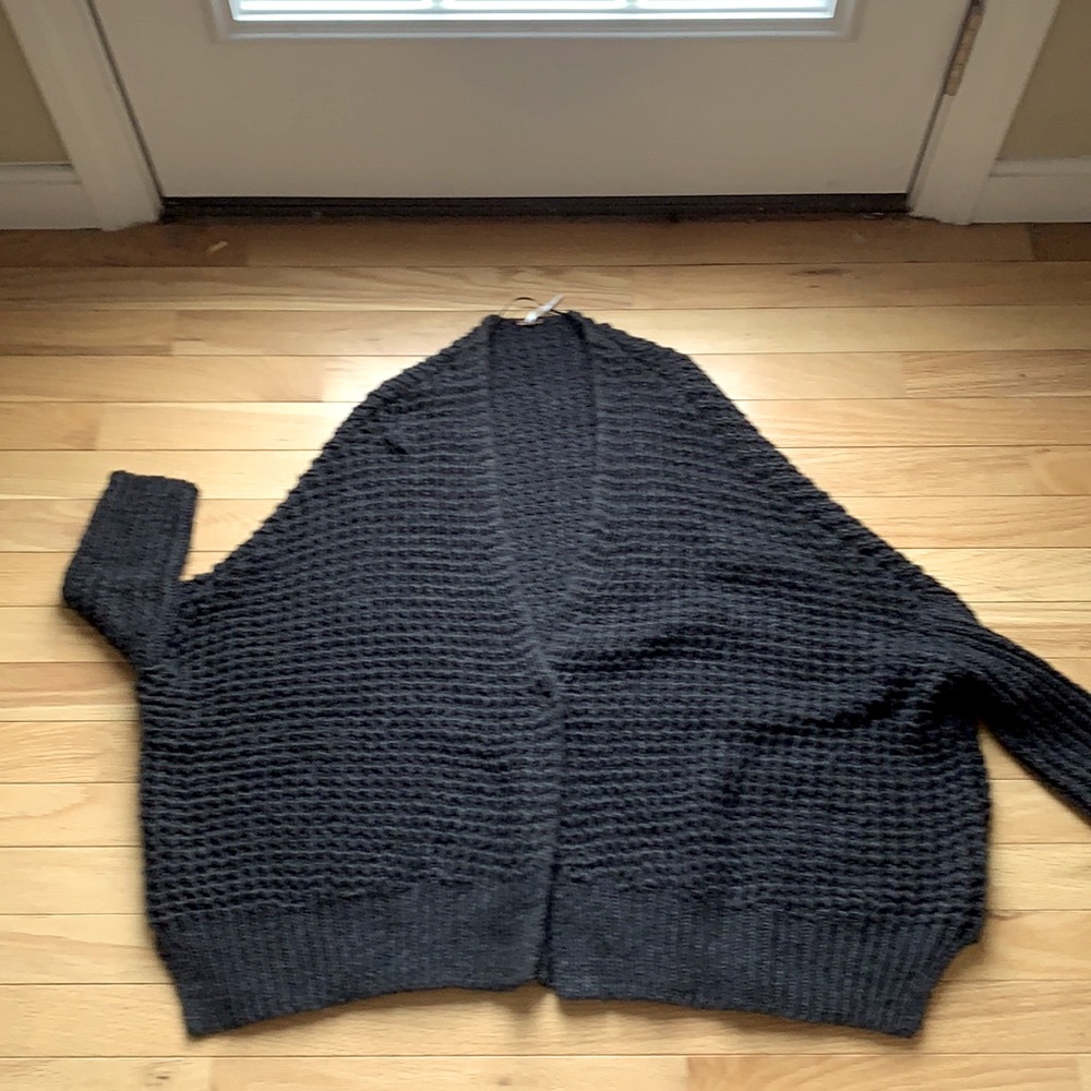 FREE PEOPLE NWOT CHUNKY CABLE COMFY SWEATER-CHARCOAL GREY, 27% WOOL